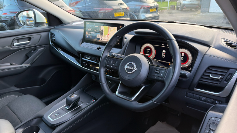 Nissan Qashqai 1.3 DiG-T MH 158 N-Connecta 5dr Xtronic Petrol Hatchback